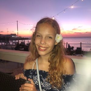 Meet your Posher, Madi